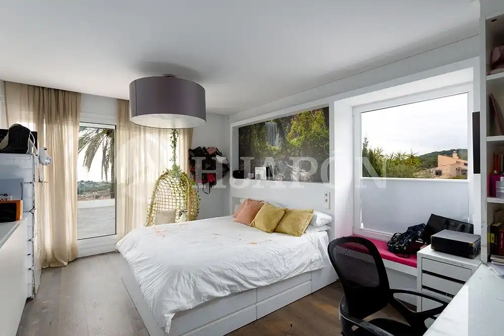 Habitación de Casa o chalet en venta en Alella con Aire acondicionado, Calefacción y Jardín privado