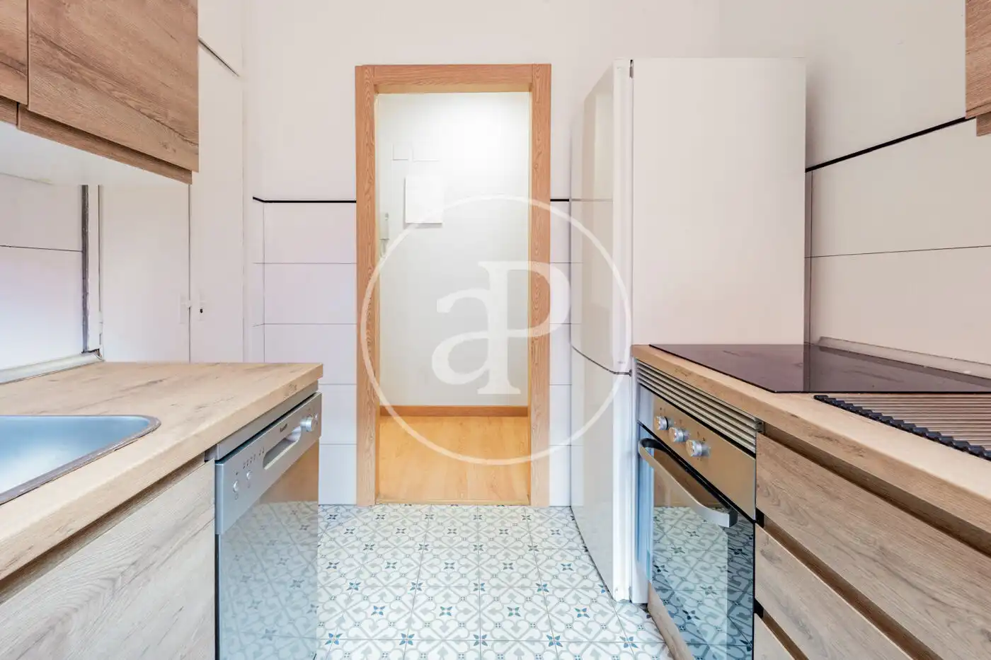 Kitchen of Flat for sale in Madrid  with Heating, Terrace and Storage room