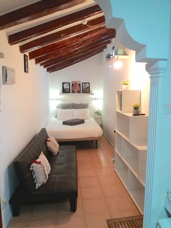 Dormitori de Estudi de lloguer en  Madrid Capital amb Aire condicionat, Moblat i Es permeten mascotes