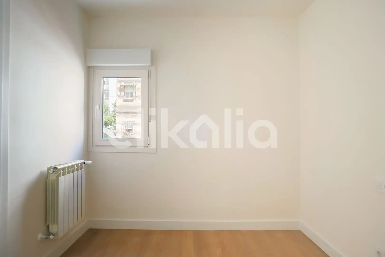 Bedroom of Flat for sale in Madrid  with Air Conditioner, Heating and Private garden