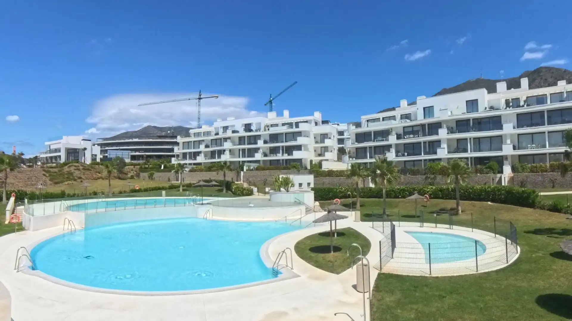 Piso con piscina en venta en El Higuerón, imagen 2