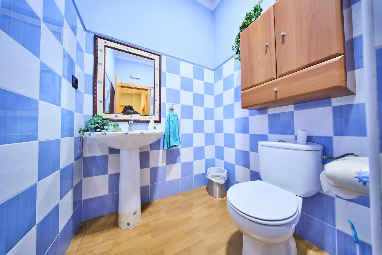 Bathroom of Flat for sale in Alfacar  with Furnished