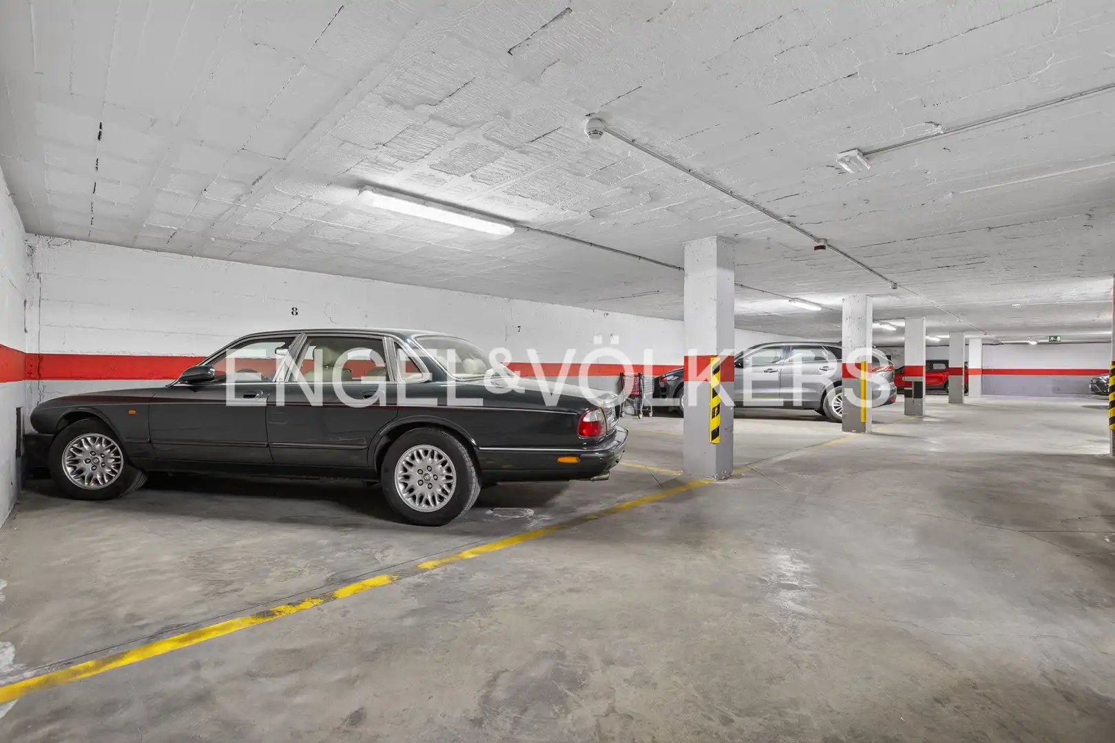 Parking de Piso en venta en Sevilla con Aire acondicionado, Calefacción y Parquet