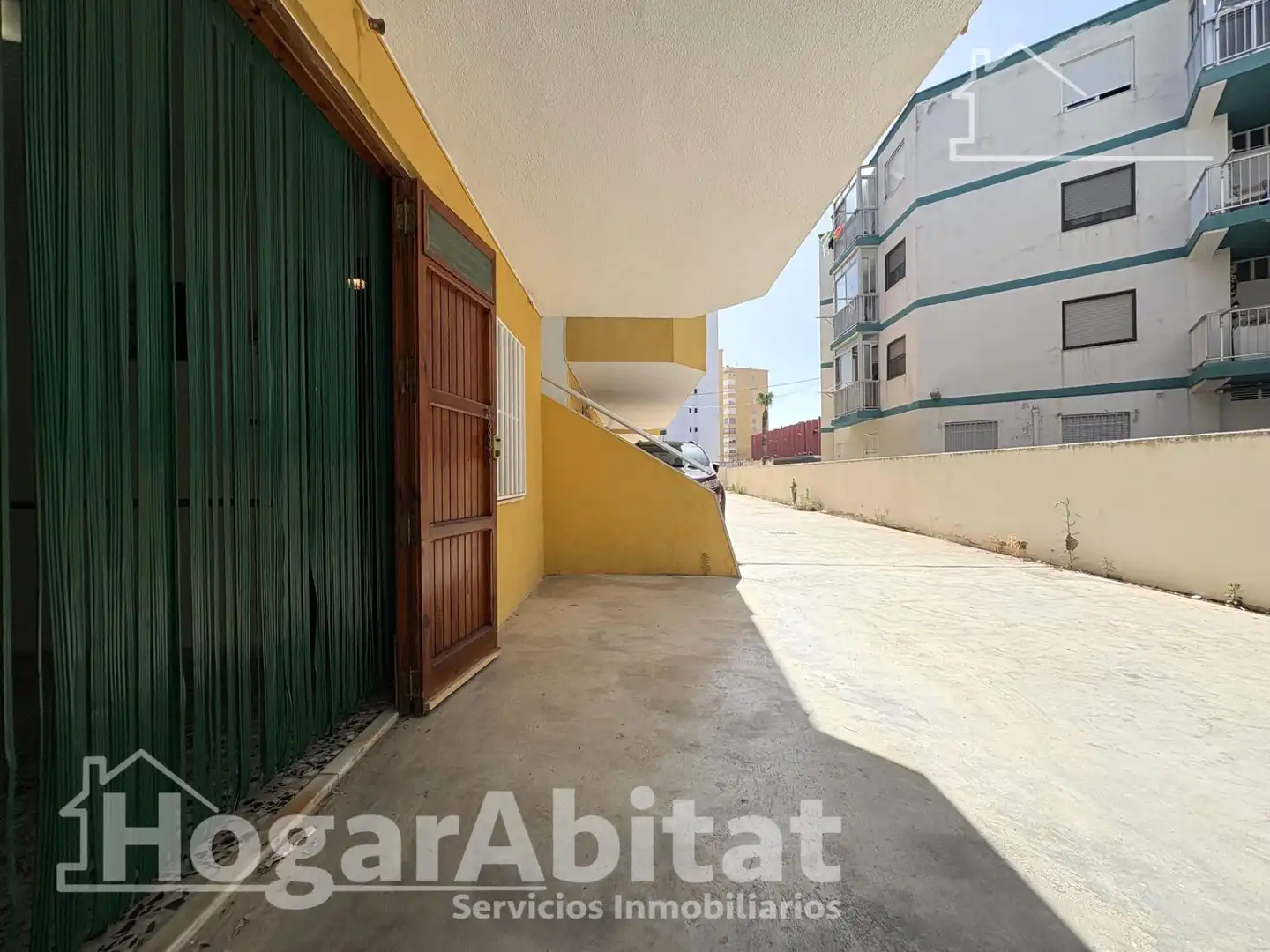 Exterior view of Flat for sale in Tavernes de la Valldigna  with Terrace and Balcony