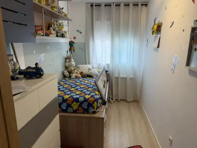 Dormitori de Àtic en venda en Girona amb Calefacció, Forn i Microones