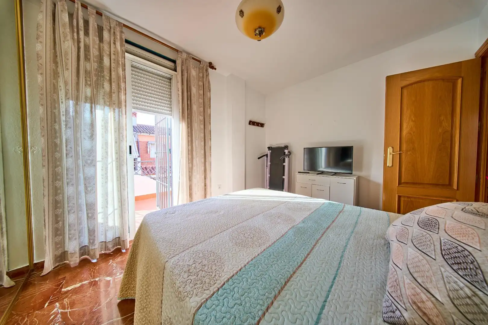 Schlafzimmer von Einfamilien-Reihenhaus zum Verkauf in Jun