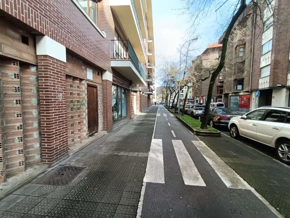 Local comercial de lloguer a Durango, imagen 3