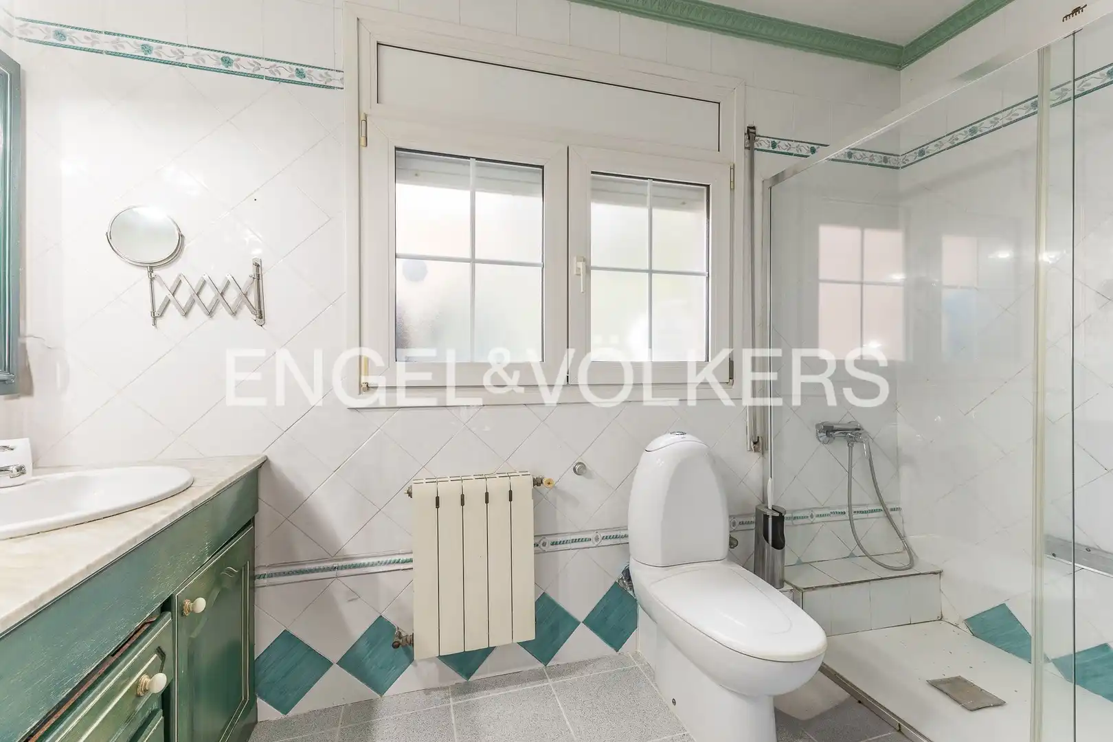 Bathroom of Houses for sale in Vallirana, Barcelona