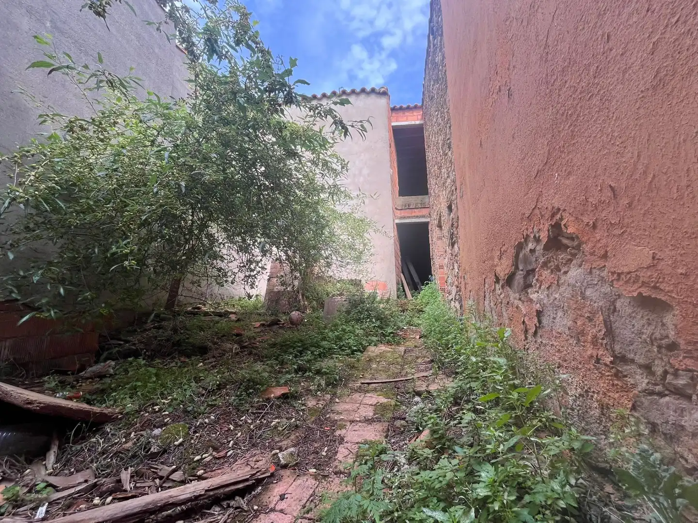 Finca rústica en venta en Cañamero con Calefacción y Jardín privado