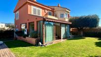 Jardí de Casa o xalet en venda en Vélez-Málaga amb Aire condicionat, Terrassa i Piscina