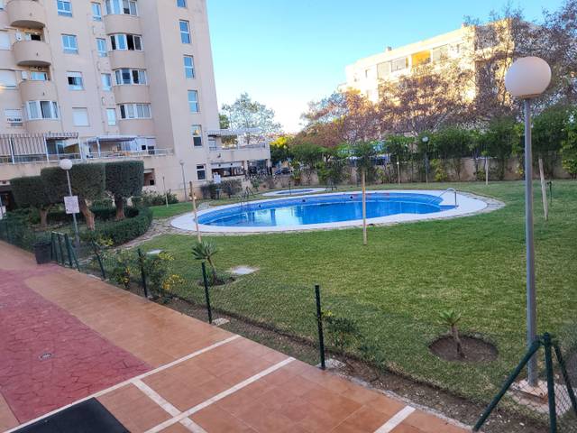 Piso en Alquiler en El Cónsul - Ciudad Universitaria - El Romeral