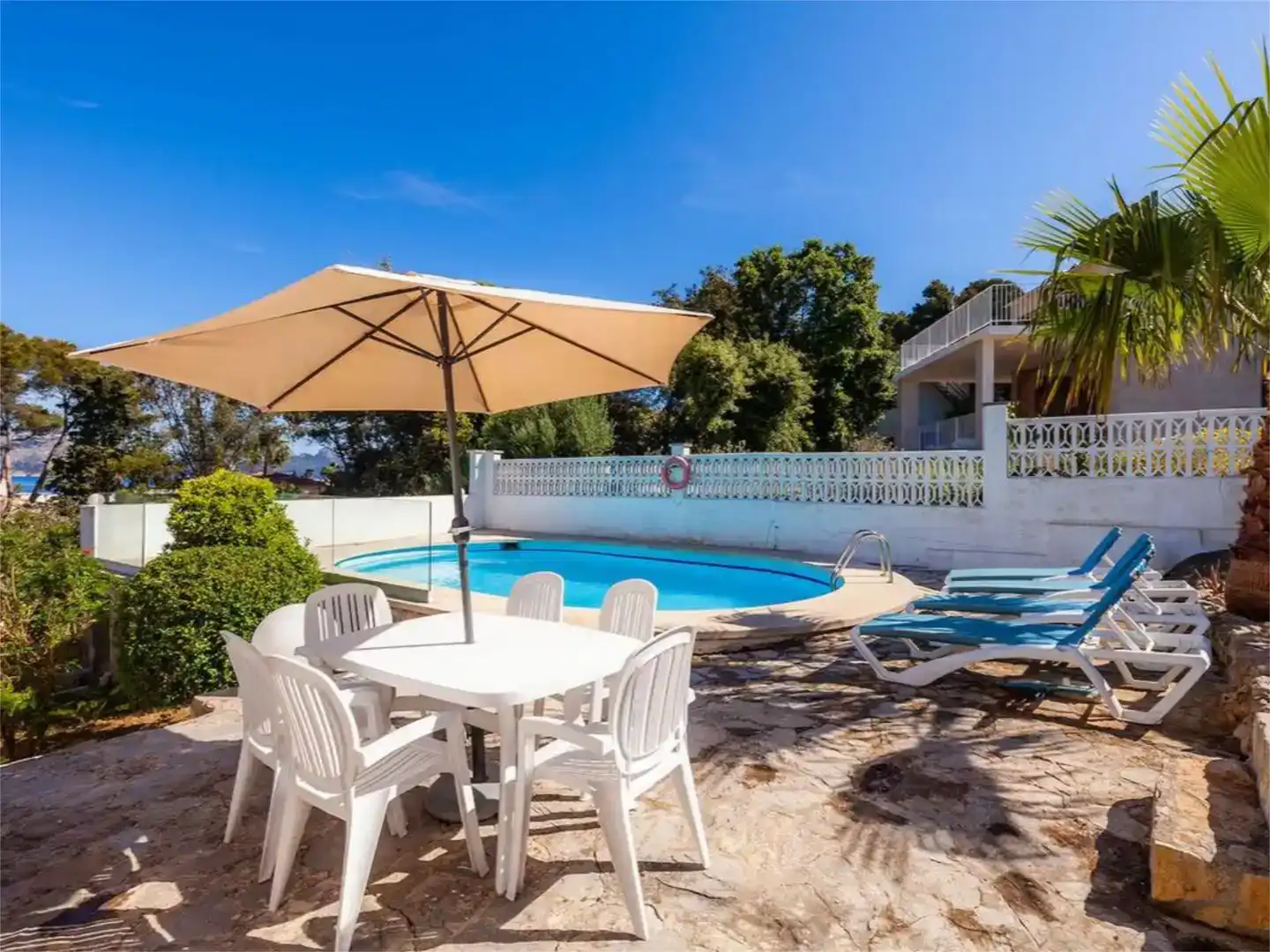 Schwimmbecken von Country house zur Miete in Alcúdia mit Klimaanlage, Privatgarten und Parkett