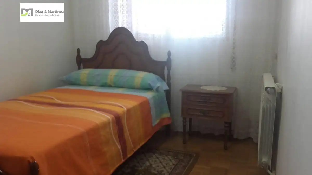 Habitación de Piso en venta en La Bañeza  con Calefacción y Terraza