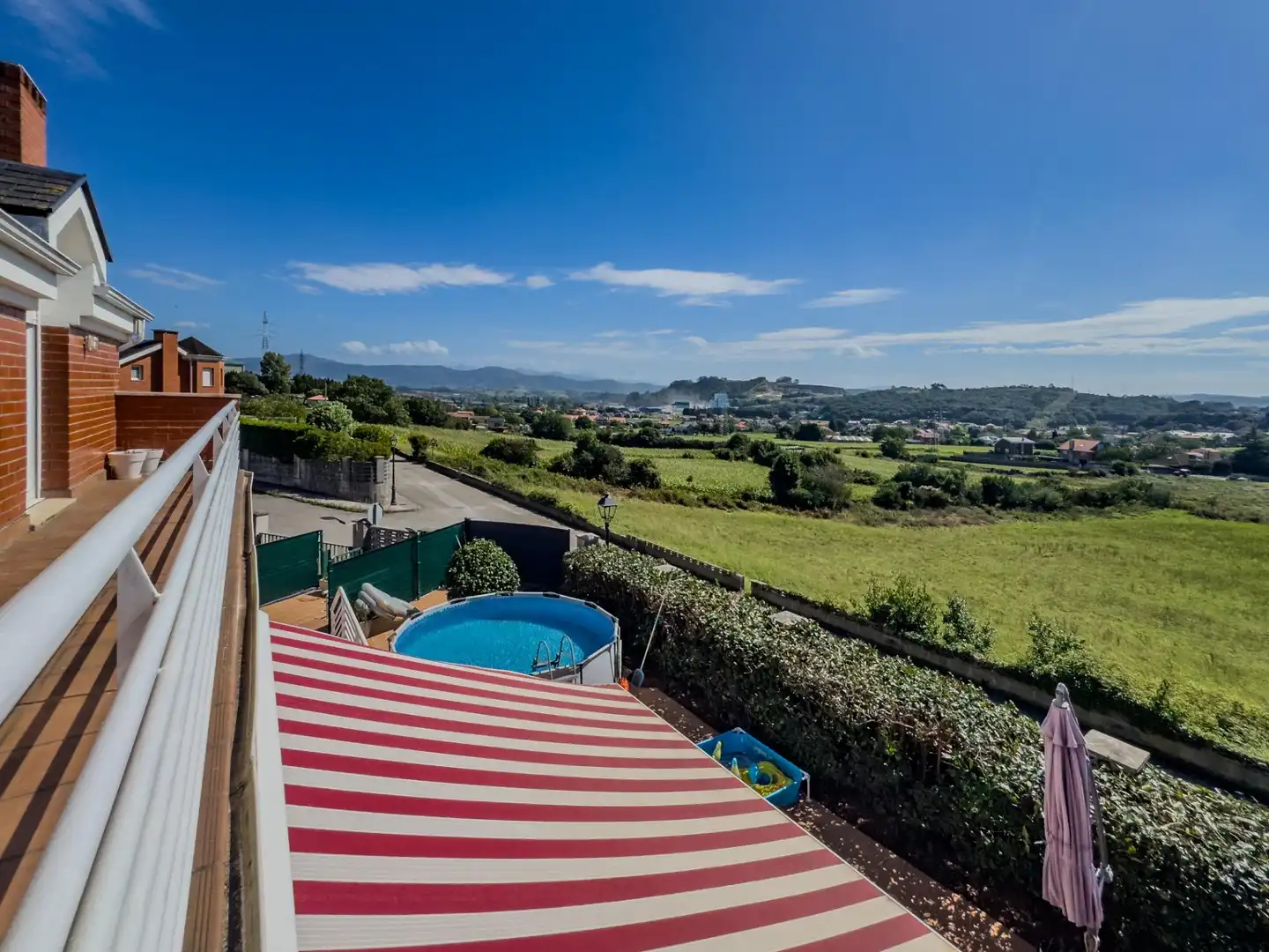 Terraza de Casa o chalet en venta en Camargo con Calefacción, Jardín privado y Parquet