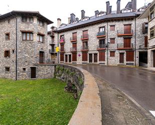 Vista exterior de Àtic en venda en Biescas amb Calefacció