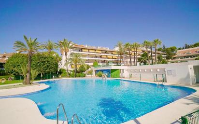 Jardí de Apartament en venda en Marbella amb Aire condicionat, Terrassa i Piscina