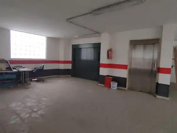 Einzelparkplatz mit Aufzug zum Verkauf in Calle Azafranal 27, imagen 10