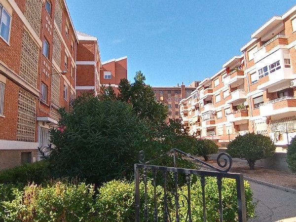 Vista exterior de Pis en venda en  Albacete Capital amb Calefacció i Terrassa