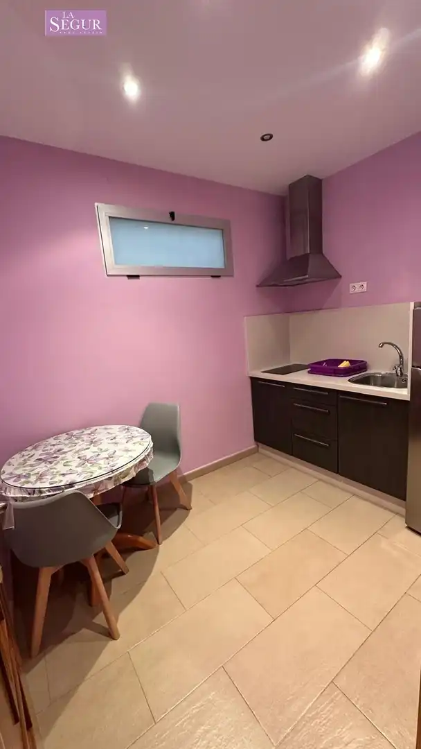 Cuina de Dúplex en venda en Conil de la Frontera amb Terrassa, Traster i Moblat