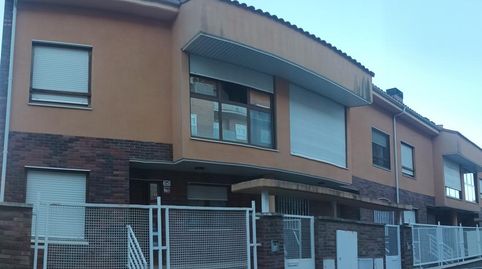 Foto 3 de Casa adosada en venta en Leonardo Chabacier, Plaza de Toros - Barón de Warsage, Calatayud