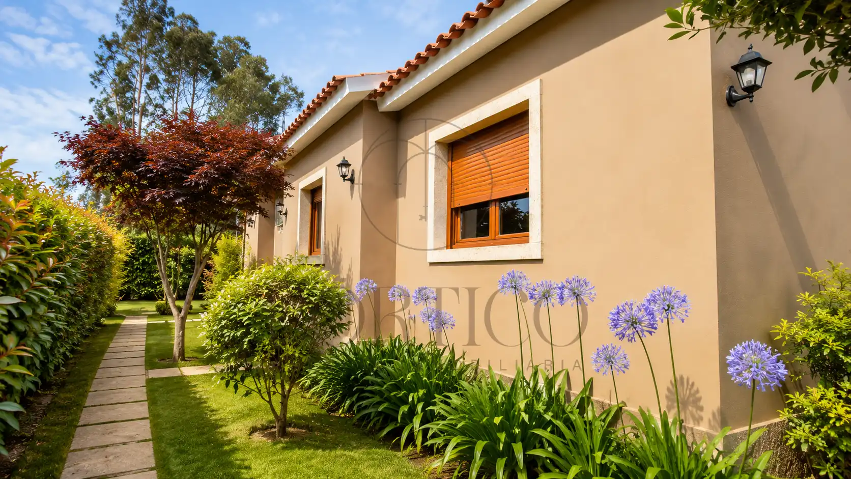 House with garden for sale in Tomiño