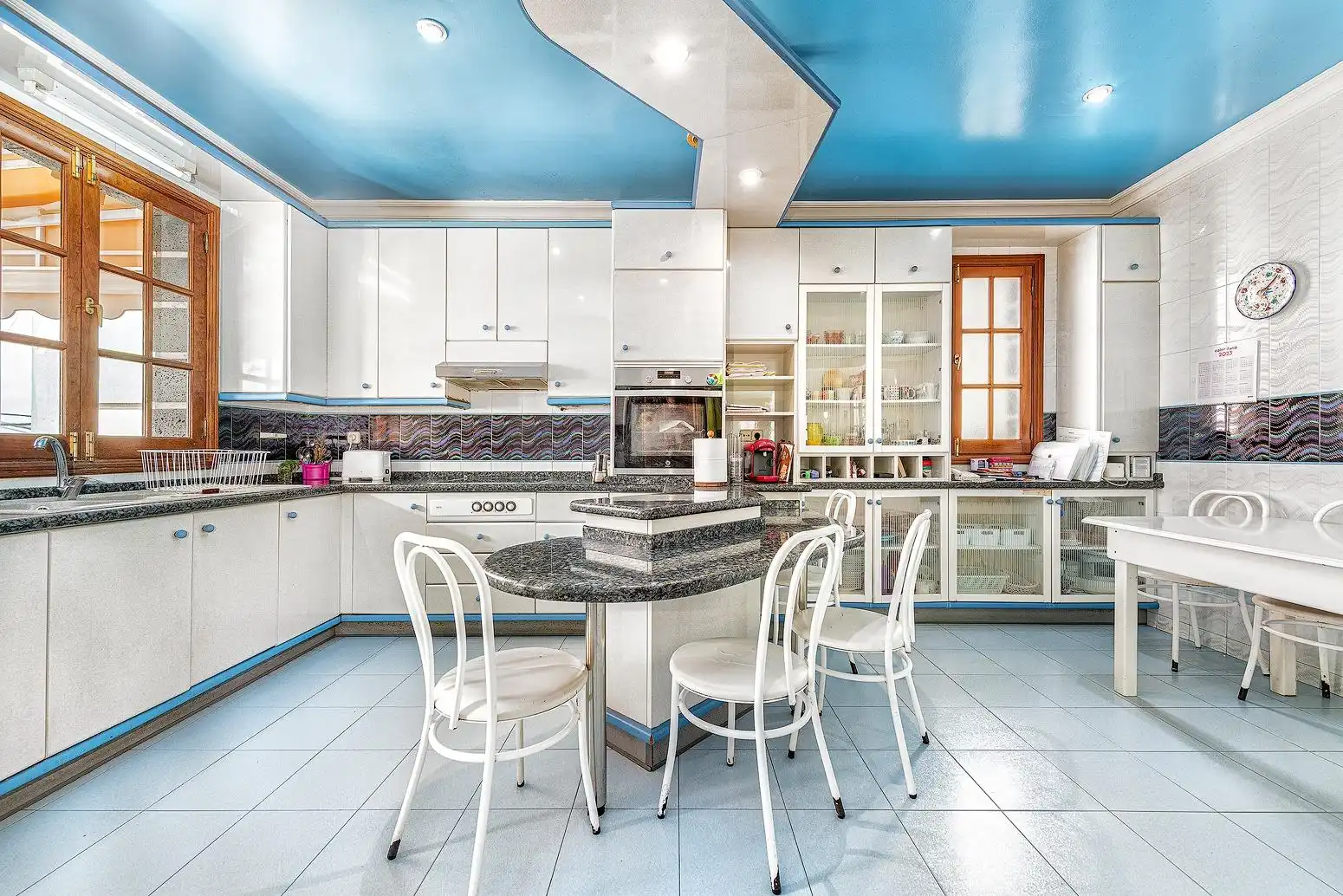 Cuina de Casa o xalet en venda en Las Palmas de Gran Canaria amb Aire condicionat, Jardí privat i Terrassa