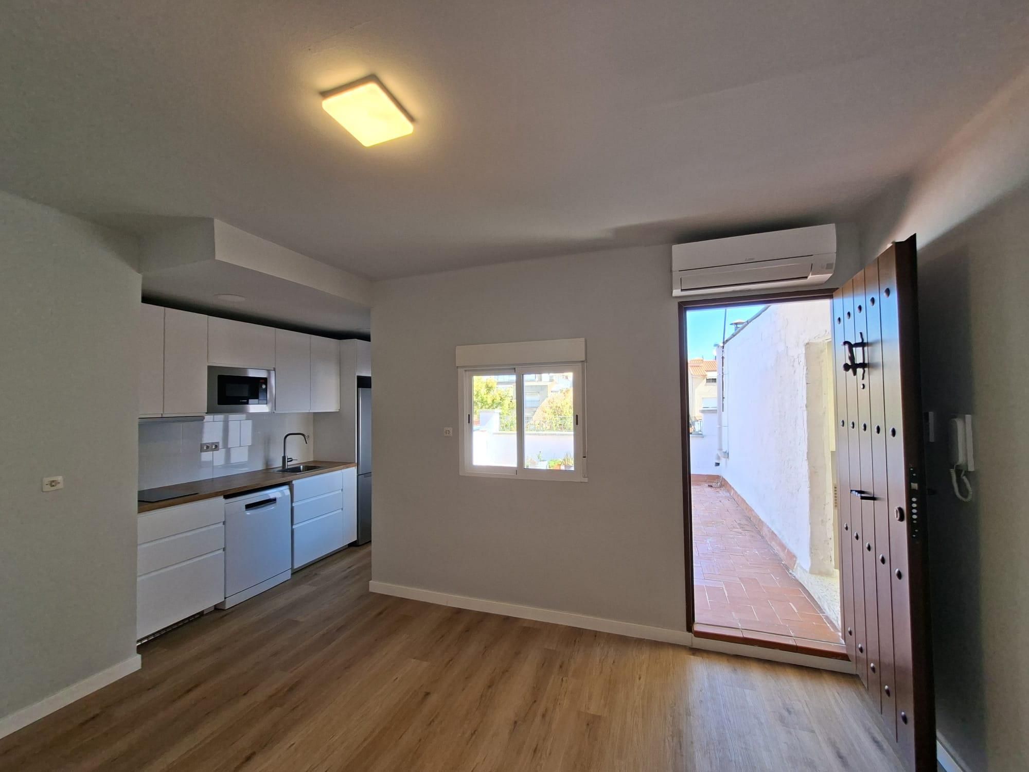 Exterior view of Flat for sale in Terrassa  with Air Conditioner, Parquet flooring and Terrace