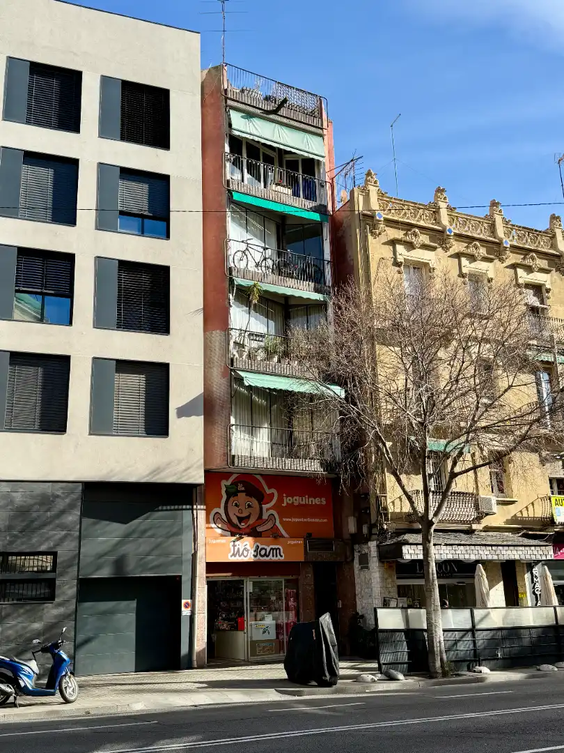 Vista exterior de Local en venta en Barcelona con Aire acondicionado y Parquet
