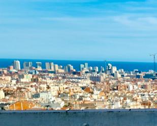 Vista exterior de Àtic en venda en  Barcelona Capital amb Terrassa i Alarma