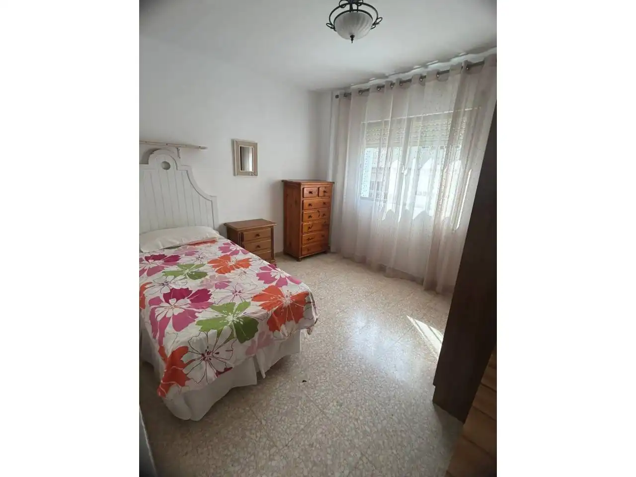 Dormitori de Pis en venda en Estepona amb Moblat i Balcó