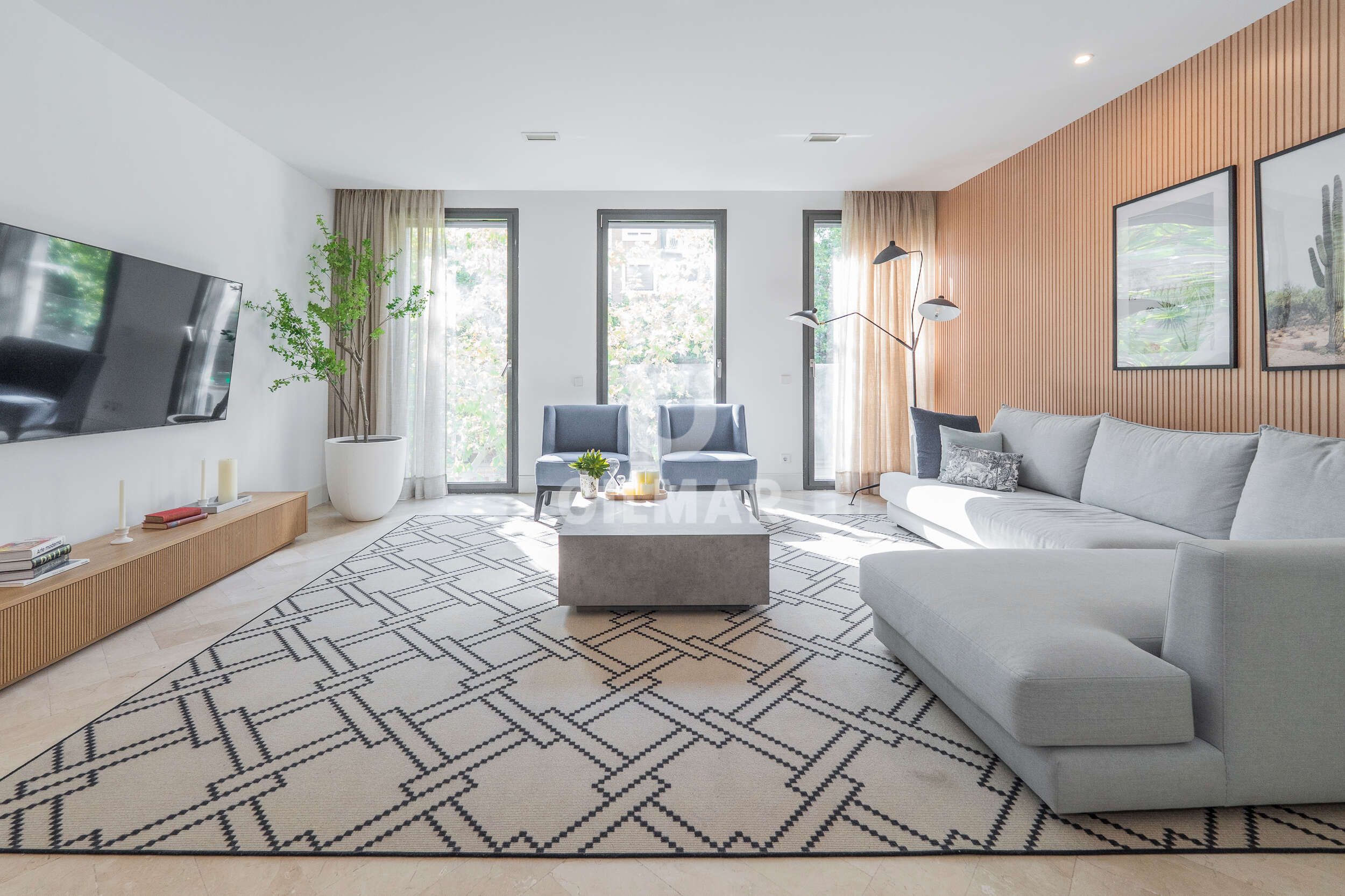 Living room of Flat for sale in  Madrid Capital  with Heating, Storage room and Swimming Pool