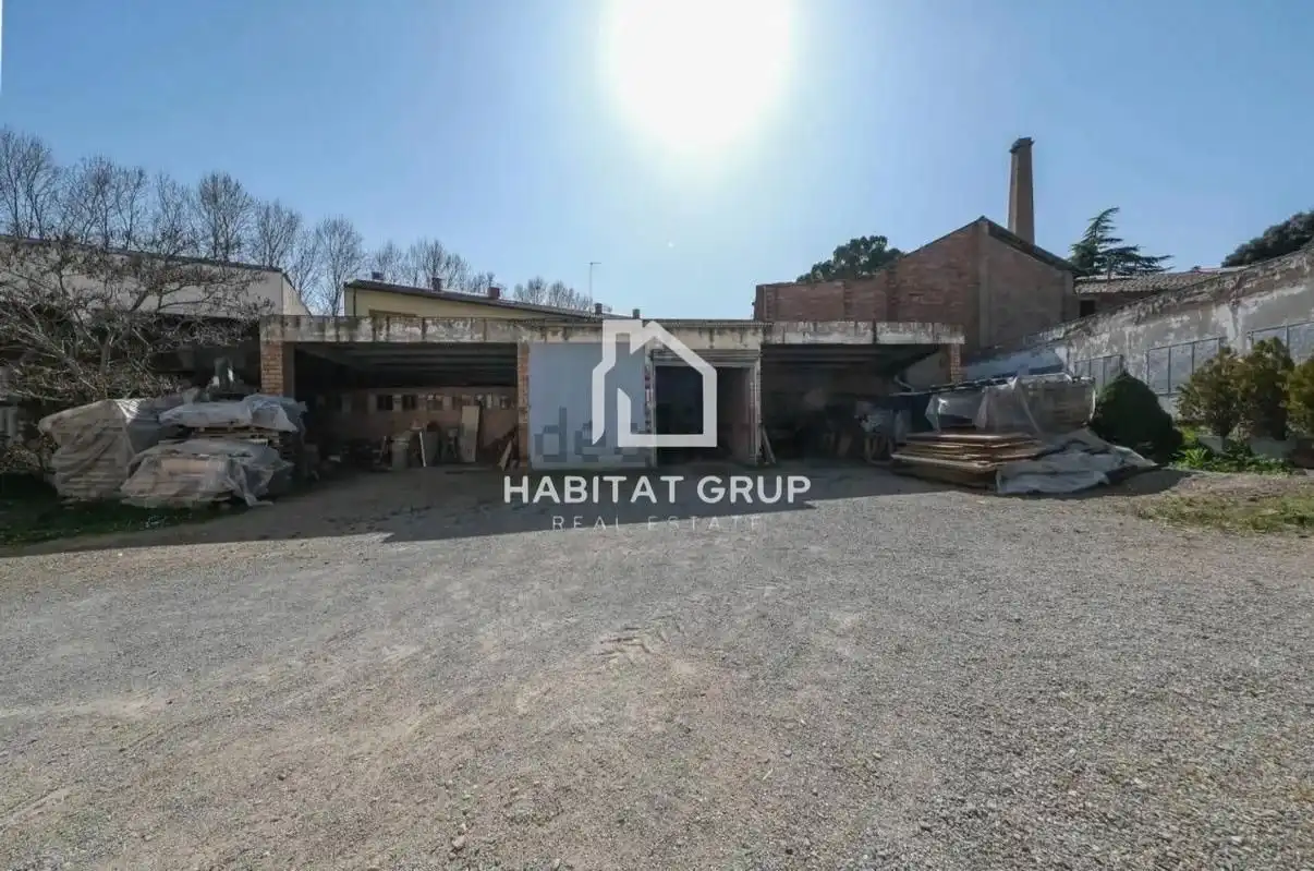 Vista exterior de Casa o xalet en venda en Torelló amb Jardí privat i Terrassa