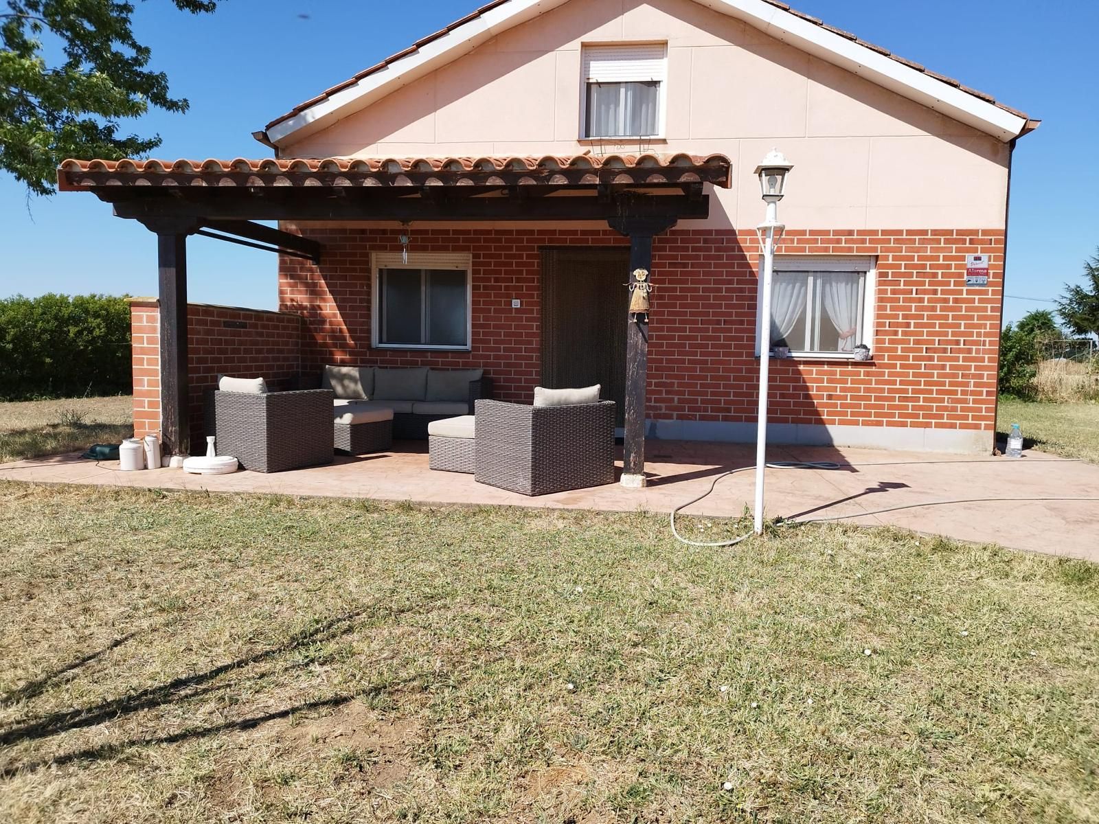 Terrassa de Casa o xalet en venda en Fuentes de Carbajal amb Calefacció, Jardí privat i Parquet
