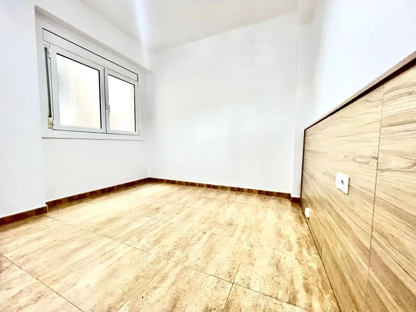 Habitación de Piso en venta en Sabadell con Calefacción, Horno y Balcón