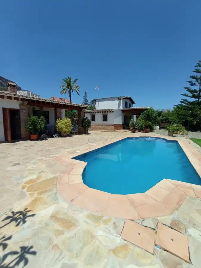 Piscina de Finca rústica en venda en Álora amb Terrassa