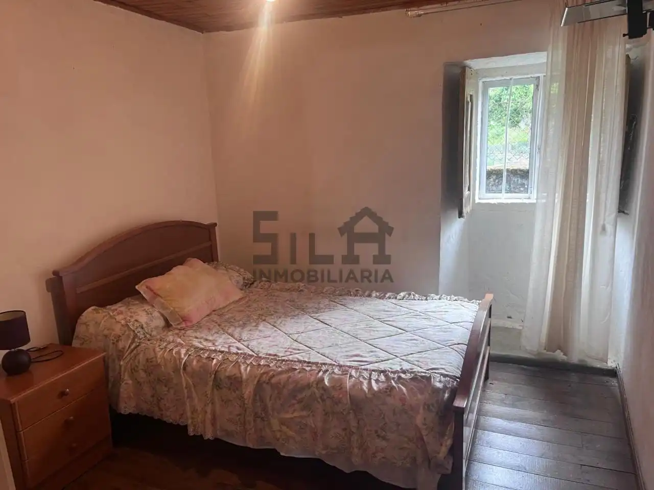 Dormitori de Casa o xalet en venda en Lobeira amb Jardí privat