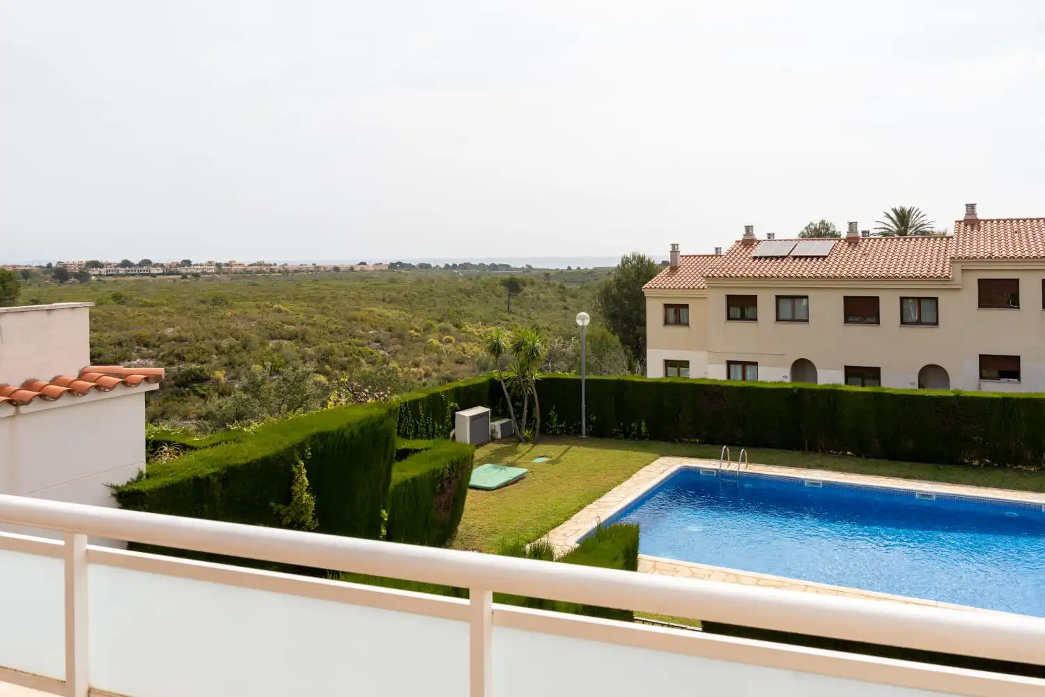 Piscina de Casa adosada en venta en Mont-roig del Camp con Aire acondicionado, Jardín privado y Terraza