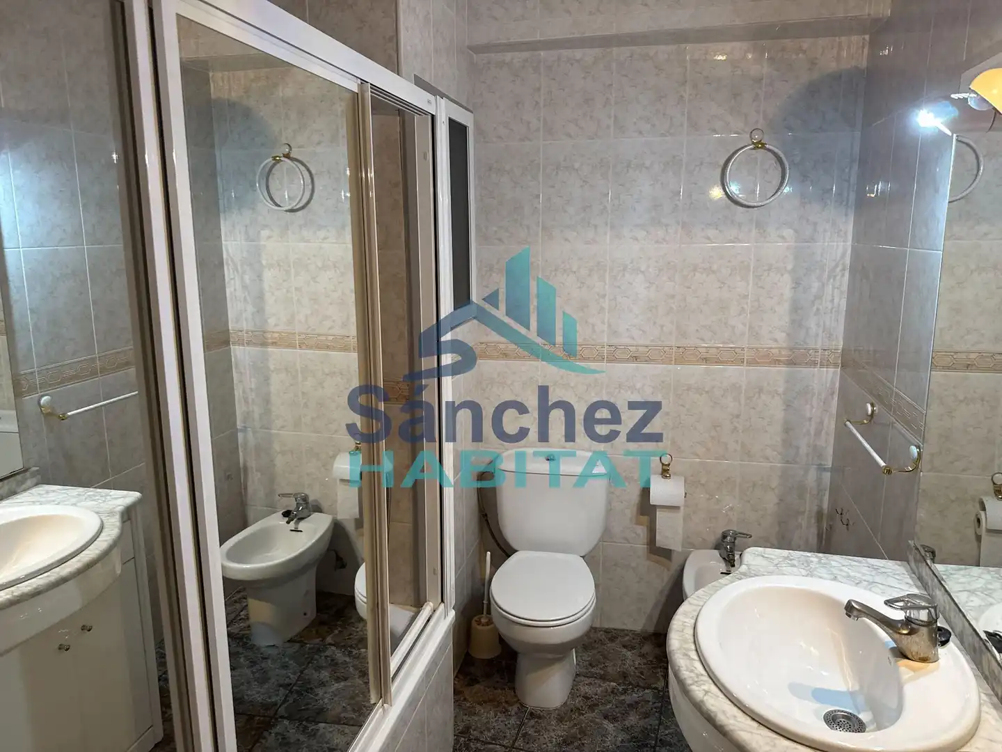 Baño de Finca rústica en venta en Aras de los Olmos con Terraza