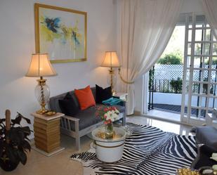 Sala d'estar de Apartament en venda en Marbella amb Aire condicionat i Terrassa