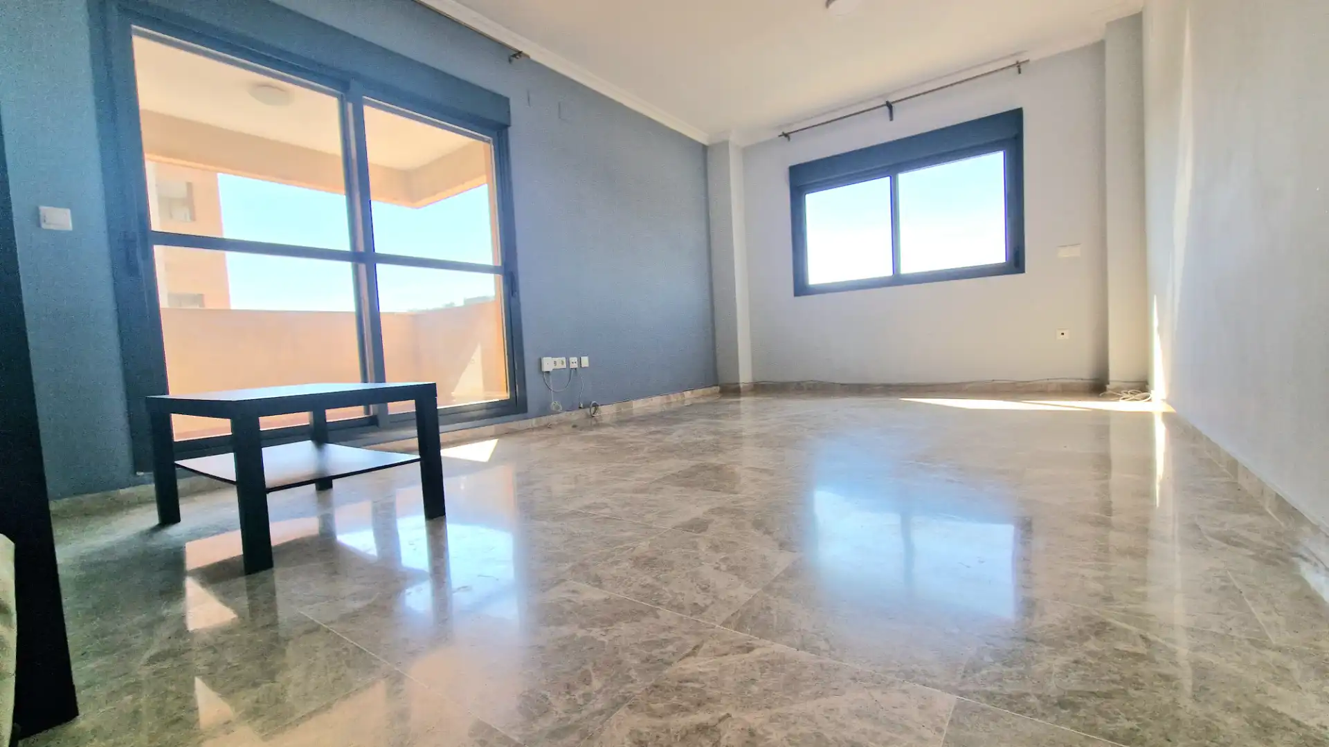 Sala de estar de Piso en venta en Mairena del Aljarafe con Aire acondicionado, Trastero y Horno
