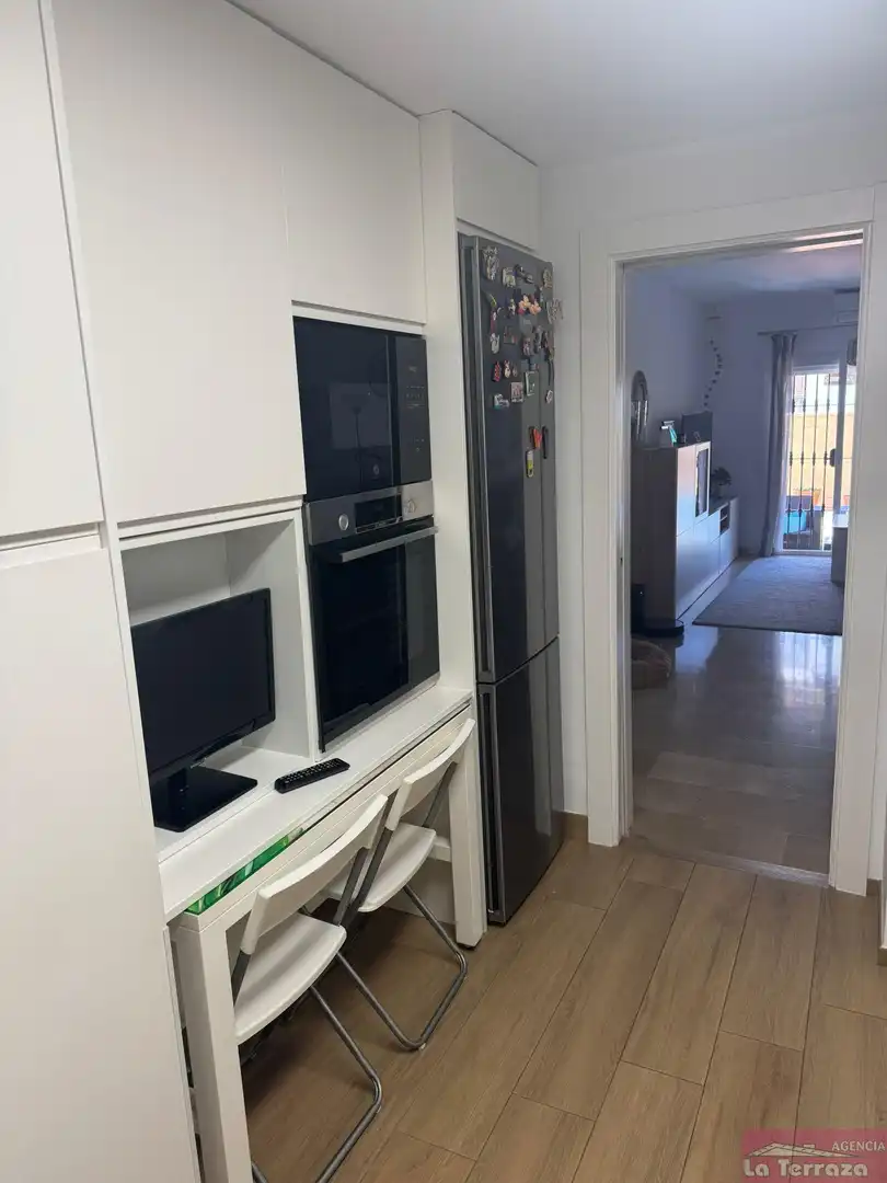 Cocina de Piso de alquiler en Estepona con Terraza