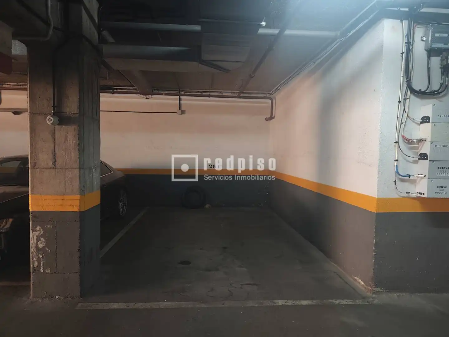 Parking de Piso en venta en Madrid con Aire acondicionado, Calefacción y Jardín privado
