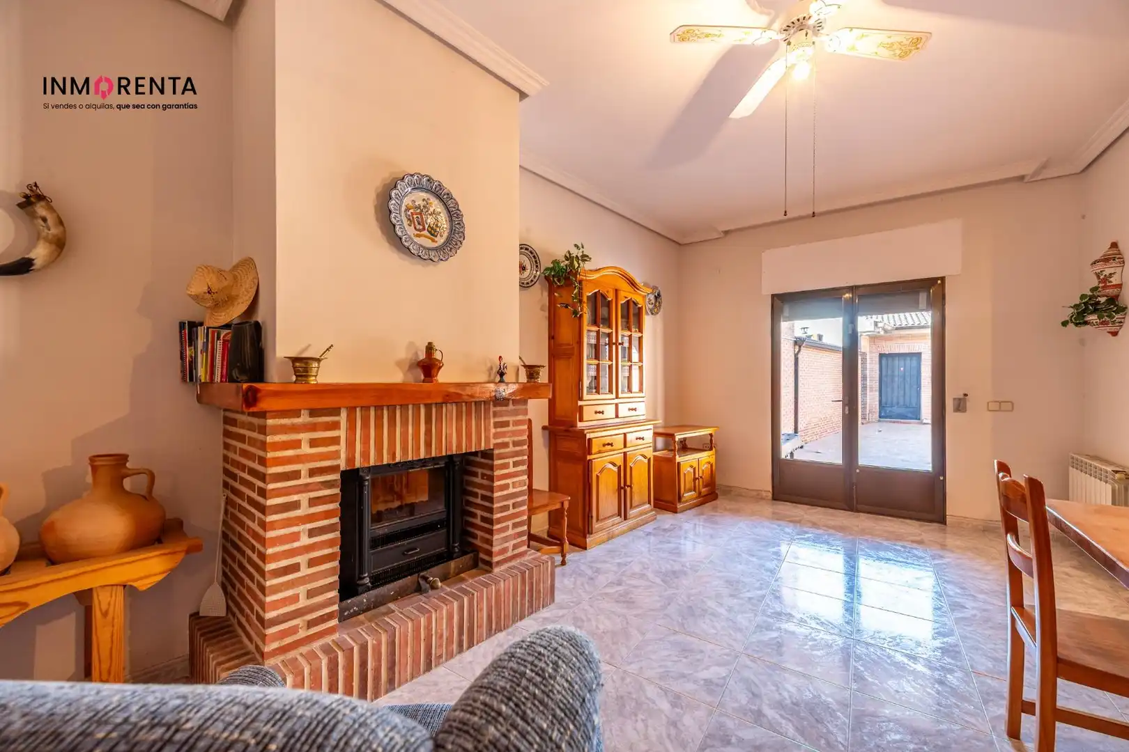 Sala de estar de Casa adosada en venta en La Mata con Calefacción, Terraza y Amueblado