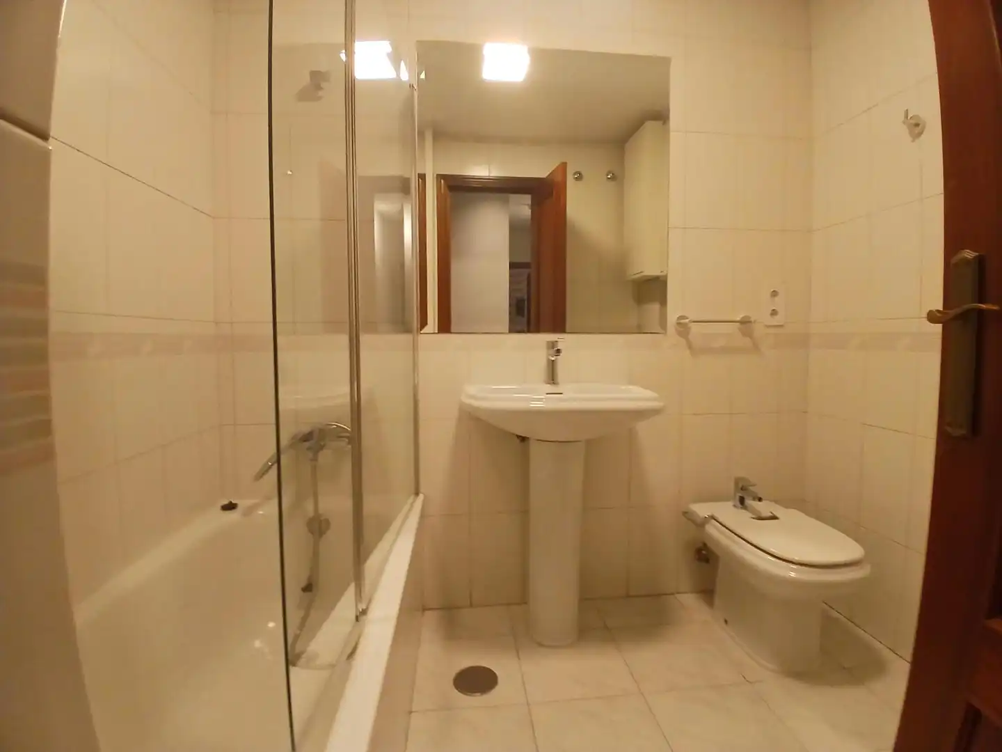 Badezimmer von Wohnung zur Miete in Málaga mit Klimaanlage und Alarm