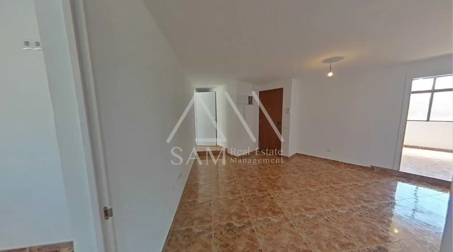 Dachboden zum Verkauf in Santa Coloma de Gramenet mit Terrasse und Balkon