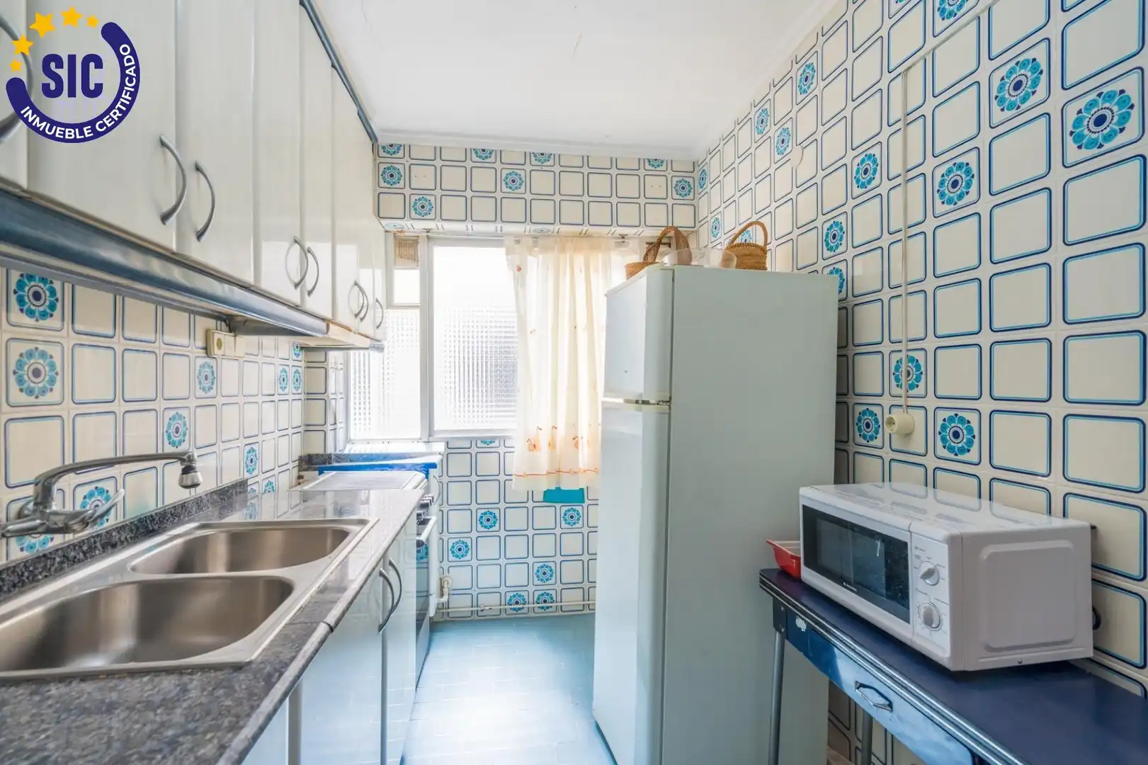 Kitchen of Apartments for sale in Valencia  with Air Conditioner