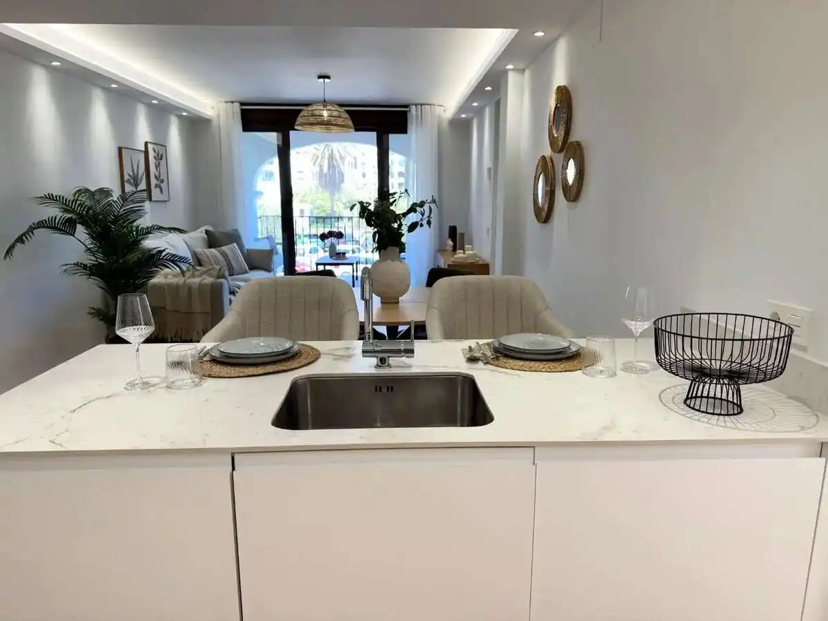 Appartamento con terrazza in vendita a Puerto de la Duquesa, imagen 30