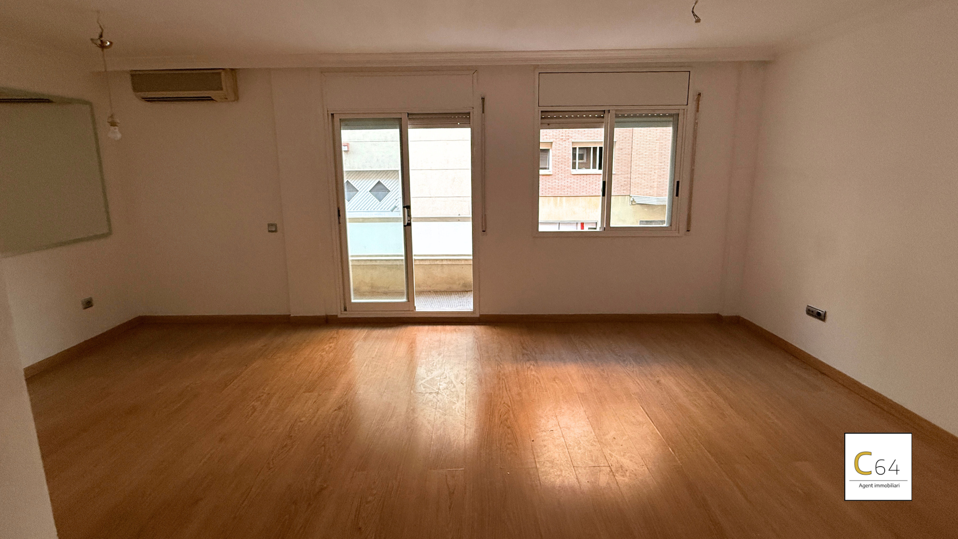 Duplex for sale in Orient, Llevant