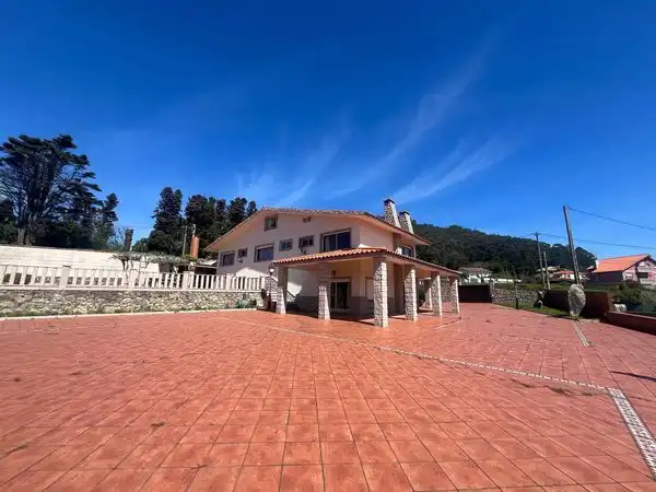 Vista exterior de Casa o chalet en venta en A Guarda   con Calefacción, Jardín privado y Terraza