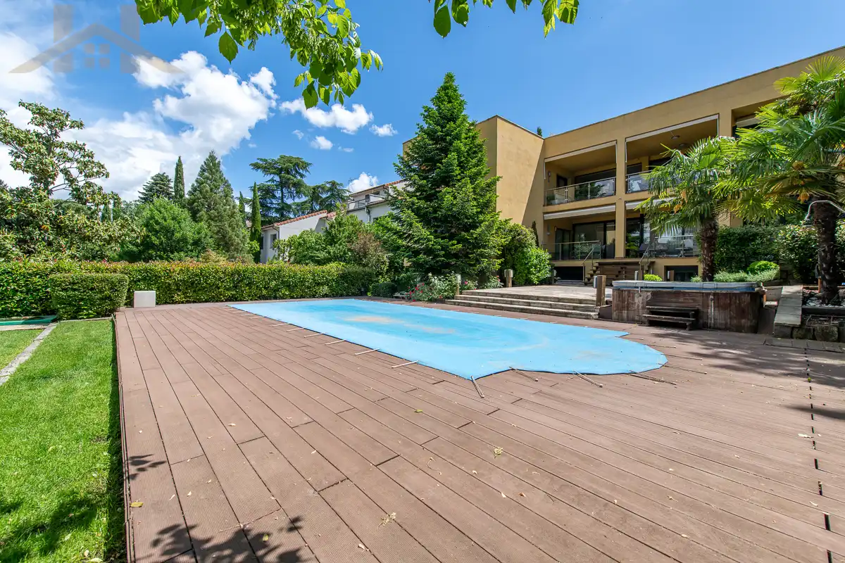Piscina de Casa o chalet en venta en Tres Cantos con Aire acondicionado, Calefacción y Jardín privado
